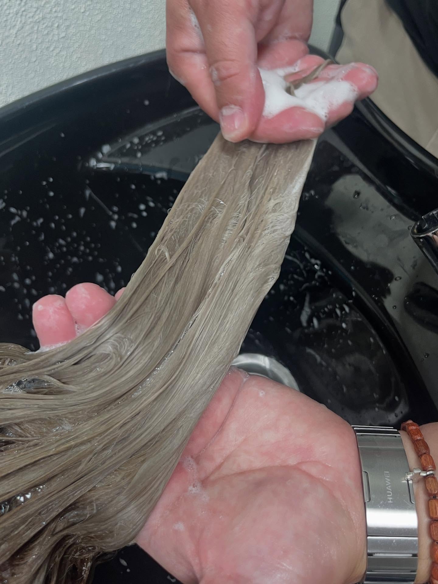 Tratamente păr Dumbrăvița – soluții pentru păr degradat